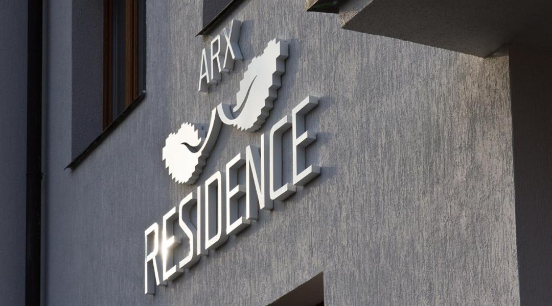 Residence Arx & Wellness Хрудим Экстерьер фото